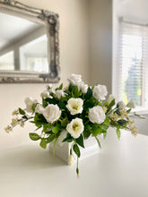 Load image into Gallery viewer, Deluxe Range - Simplicity Hatbox