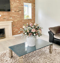 Load image into Gallery viewer, Antique Rose - Bouquet