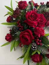 Load image into Gallery viewer, Red Rose Wreath
