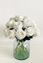 Load image into Gallery viewer, Off White Roses
