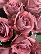 Load image into Gallery viewer, Pretty in Pink