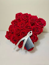 Load image into Gallery viewer, Amour - Red Velvet Rose Hatbox
