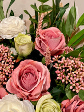 Load image into Gallery viewer, Pretty in Pink Bouquet
