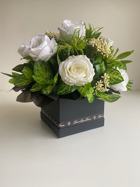 Ivory Rose Hatbox (Black Edition)